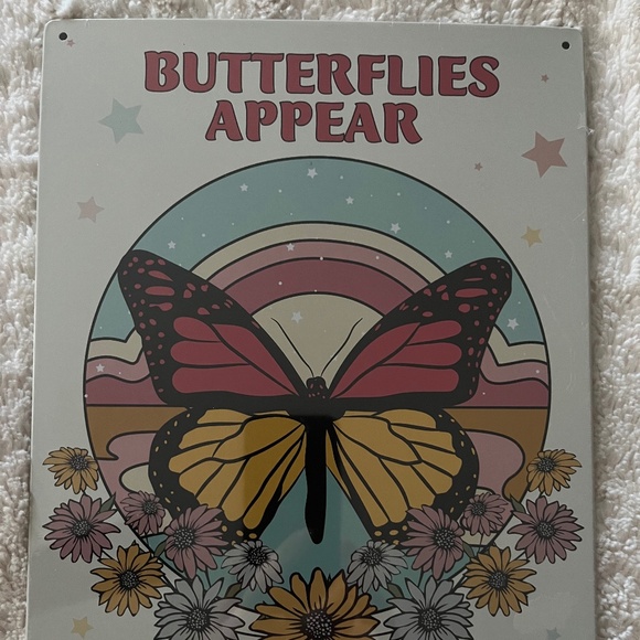 Butterfly sign - Picture 1 of 5